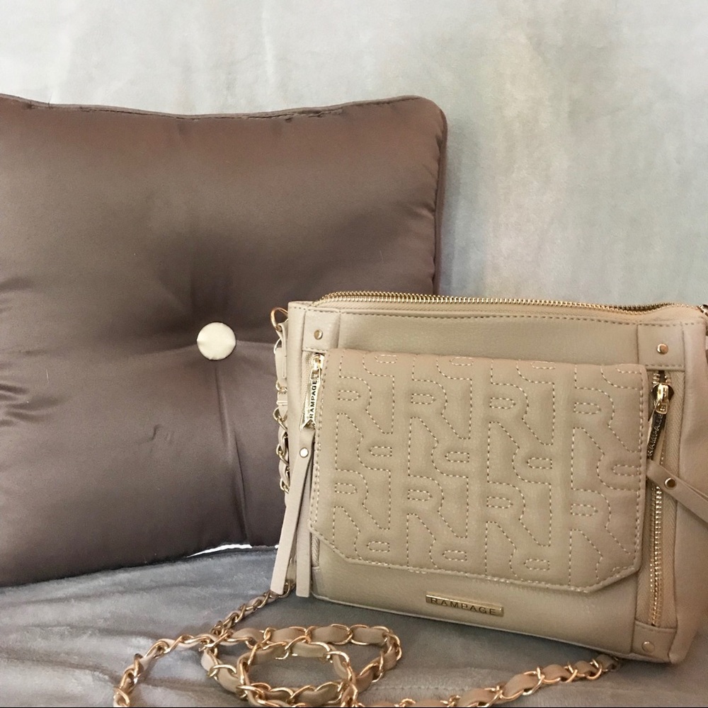 😍Rampage Crossbody Purse
